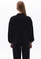 Women Black Sweatshirt with Zipper Detail