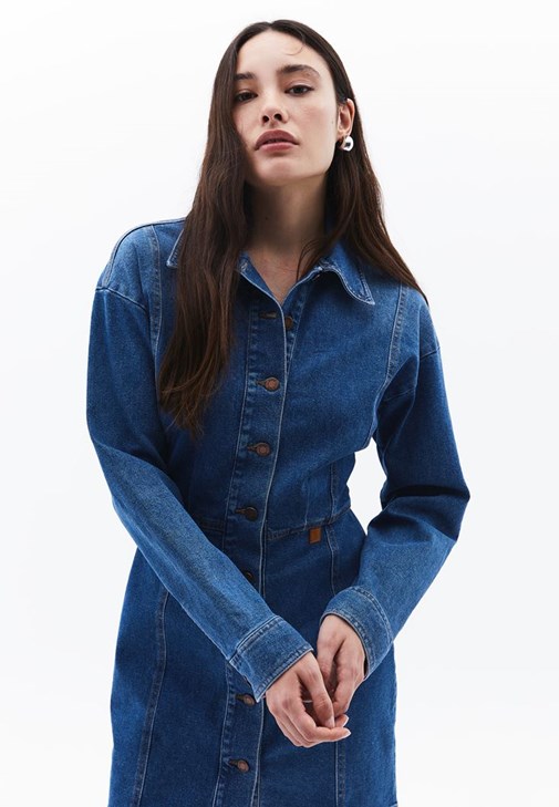 Denim Elbise ve Topuklu Ayakkabı Kombini