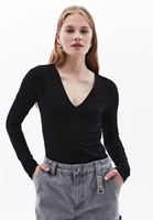 Women Black V-Neck Tshirt with Long Sleeves