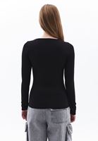 Women Black V-Neck Tshirt with Long Sleeves