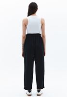 Women Black Ultra High Rise Carrot Fit Pants