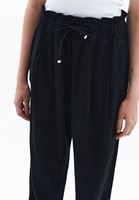 Women Black Ultra High Rise Carrot Fit Pants