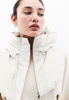 Women Cream Puffer Collar with Goose Feather