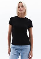 Women Black Crew Neck Cotton Blended Tshirt