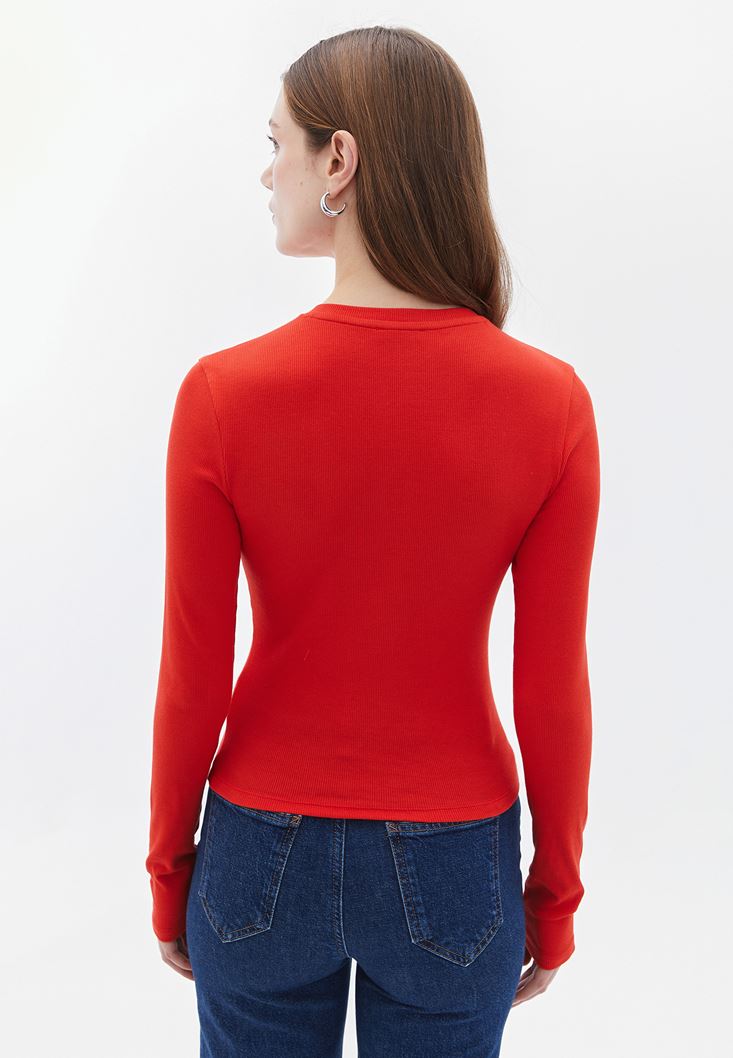 Bayan Kırmızı Bağlama Detaylı Tişört