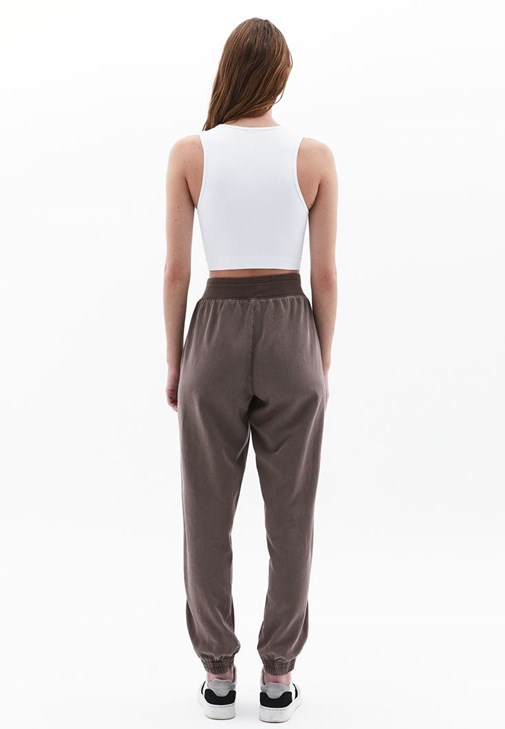 Orta Bel Jogger Pantolon ve Crop Atlet Kombini 