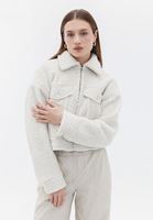 Women Cream Crop Jacket with Zipper Closure