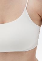 İnce Askılı Bralet ve Straight-Fit Pantolon Kombini