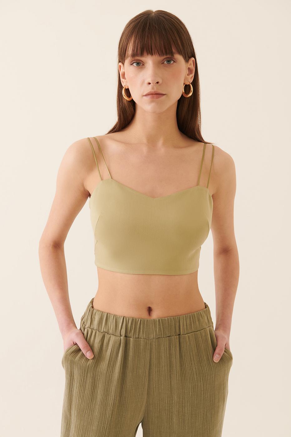Jarmo Slim Fit V-Yaka Askılı Açık Haki Renk Kadın Crop Bluz