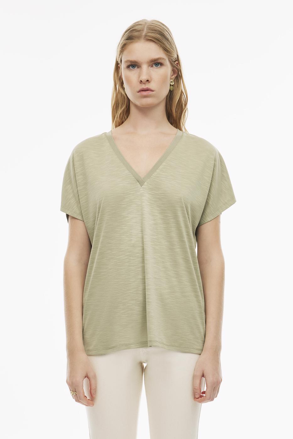 Larans Çay Ağacı Yeşili Renk Kadın Tişört