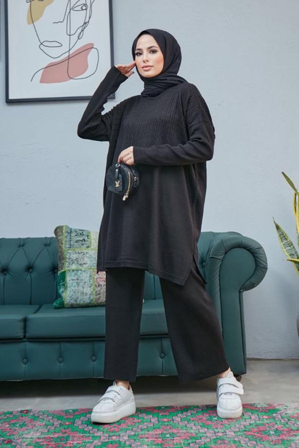 Female  Chic Outfit